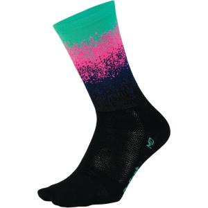imageDEFEET  Aireator 6quot  Designs  Cycling Running Everyday SockOmbre BlackLight NavyNeon PinkCeleste
