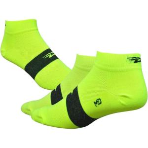 imageDEFEET  Aireator 1quot Ankle Sock  Cycling Riding and Everyday SockHivis Yellow Black